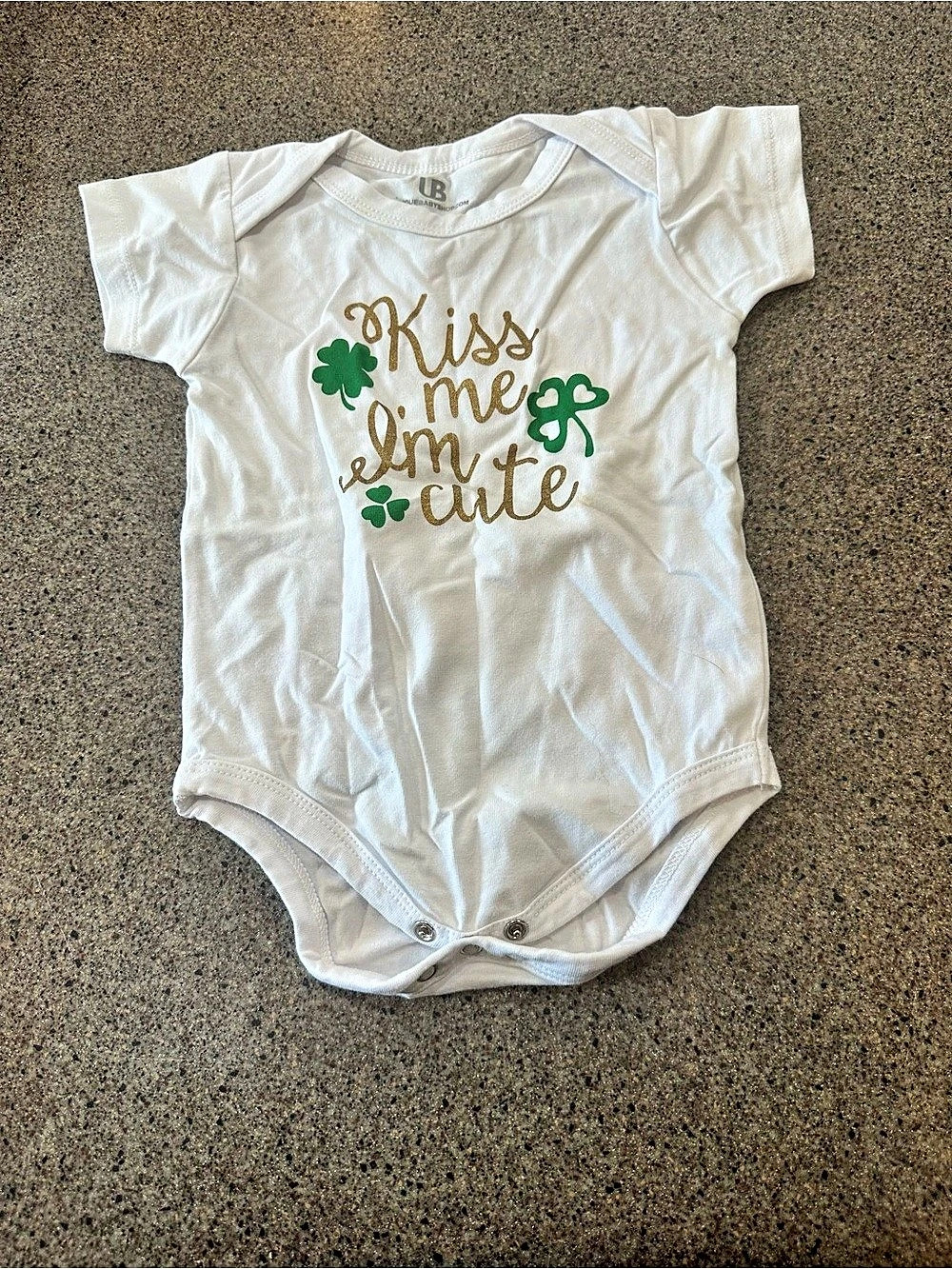 Baby Bodysuit Shamrock Graphic Size 18 Like New